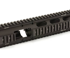 UTG PRO 4/15 CARB QUAD RAIL W/EXT BK